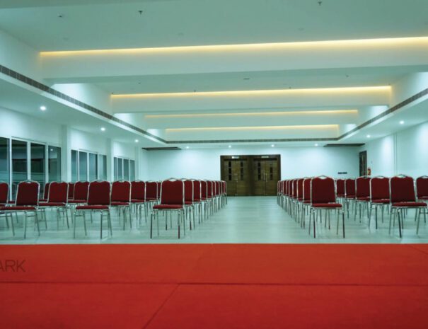 royal dine ark hotels